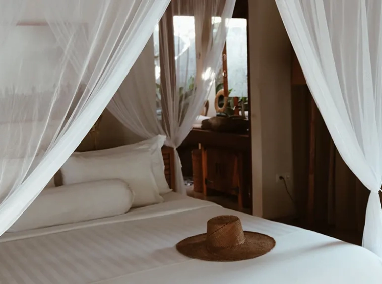 Villa Red Door Bedroom