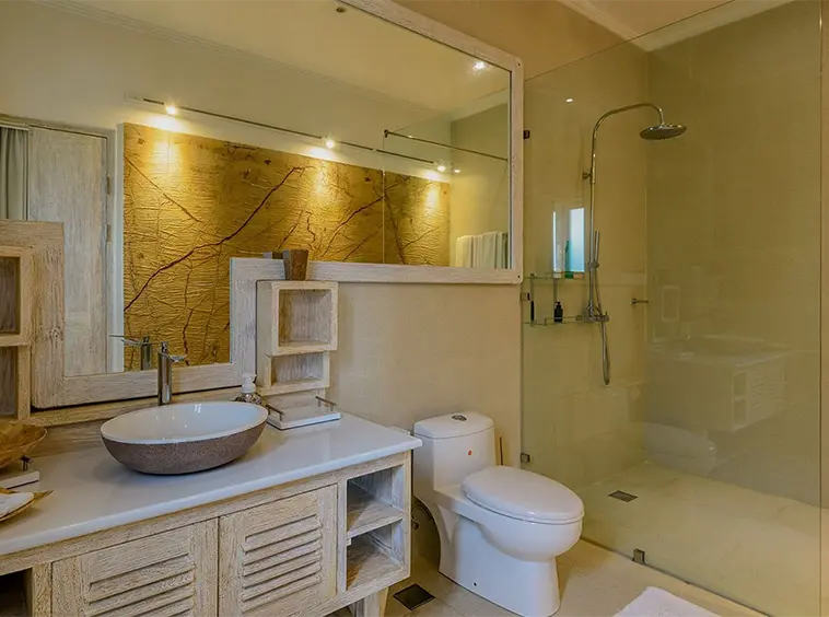 Villa Fleur De Lys bathroom