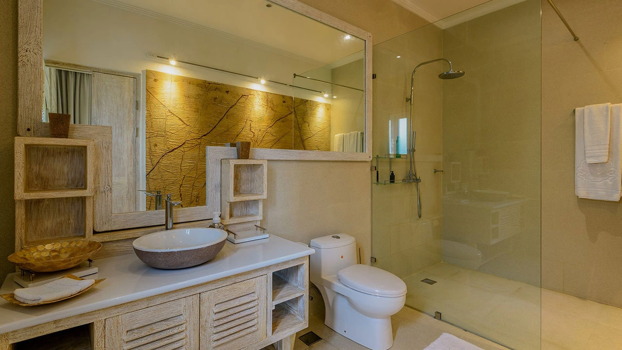 Villa Fleur De Lys bathroom