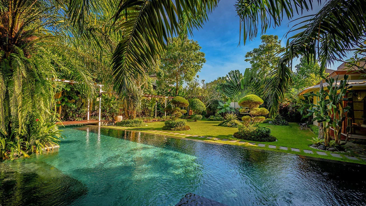 Villa Fleur De Lys garden
