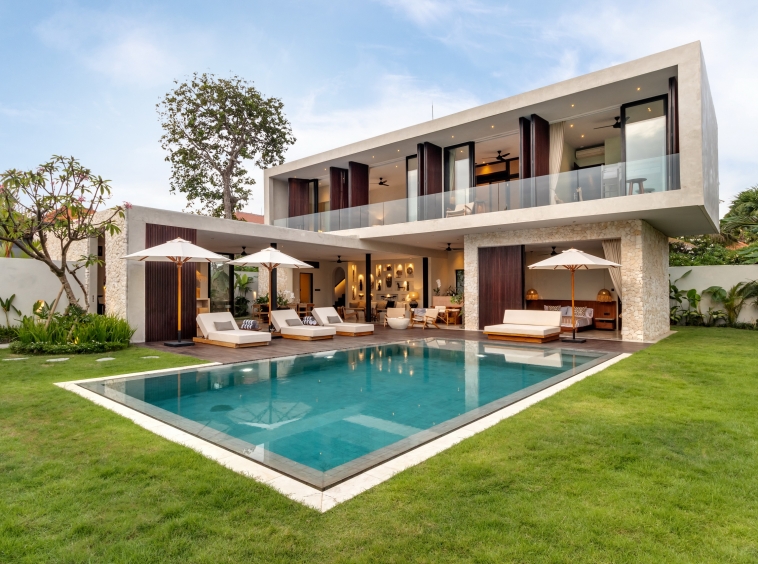 Serenity and Luxury Unveiled: Exquisite 4-Bedroom Retreat with Pool in Pererenan