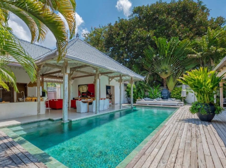 4-Bedroom Luxury Home Near Seminyak: Serene & Spacious Living