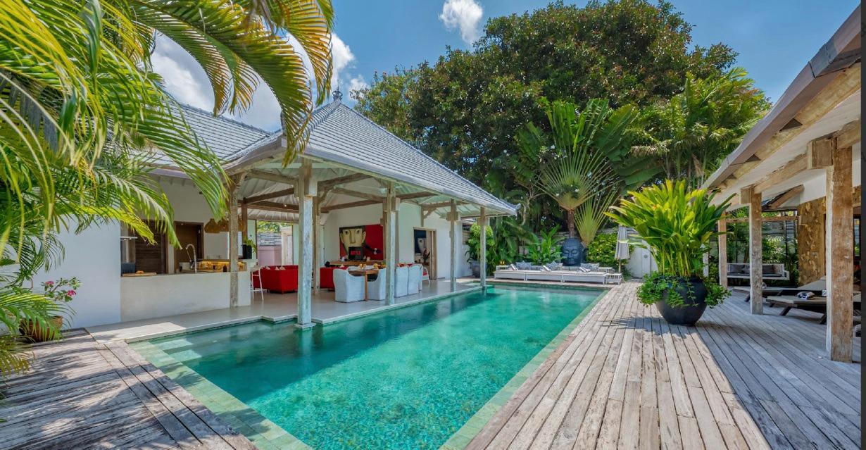 4-Bedroom Luxury Home Near Seminyak: Serene & Spacious Living