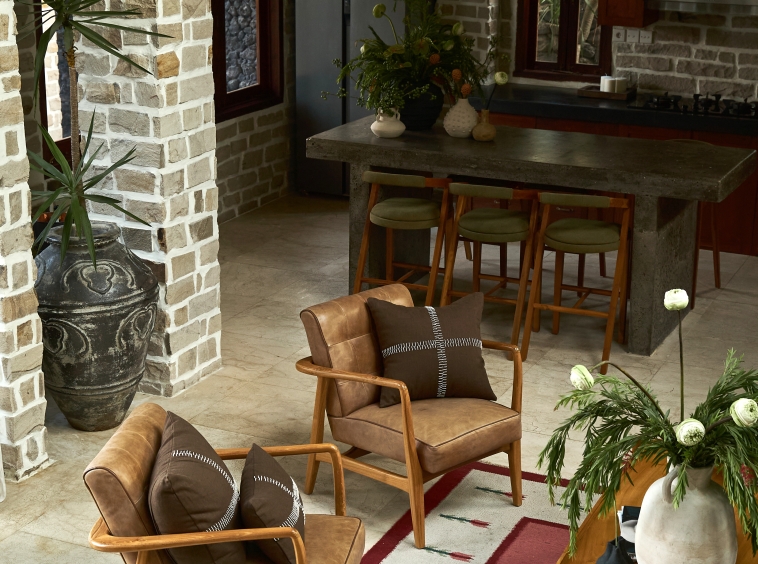 avish 3-bedroom Villa with Stone Walls in Pererenan, Bali For Lease