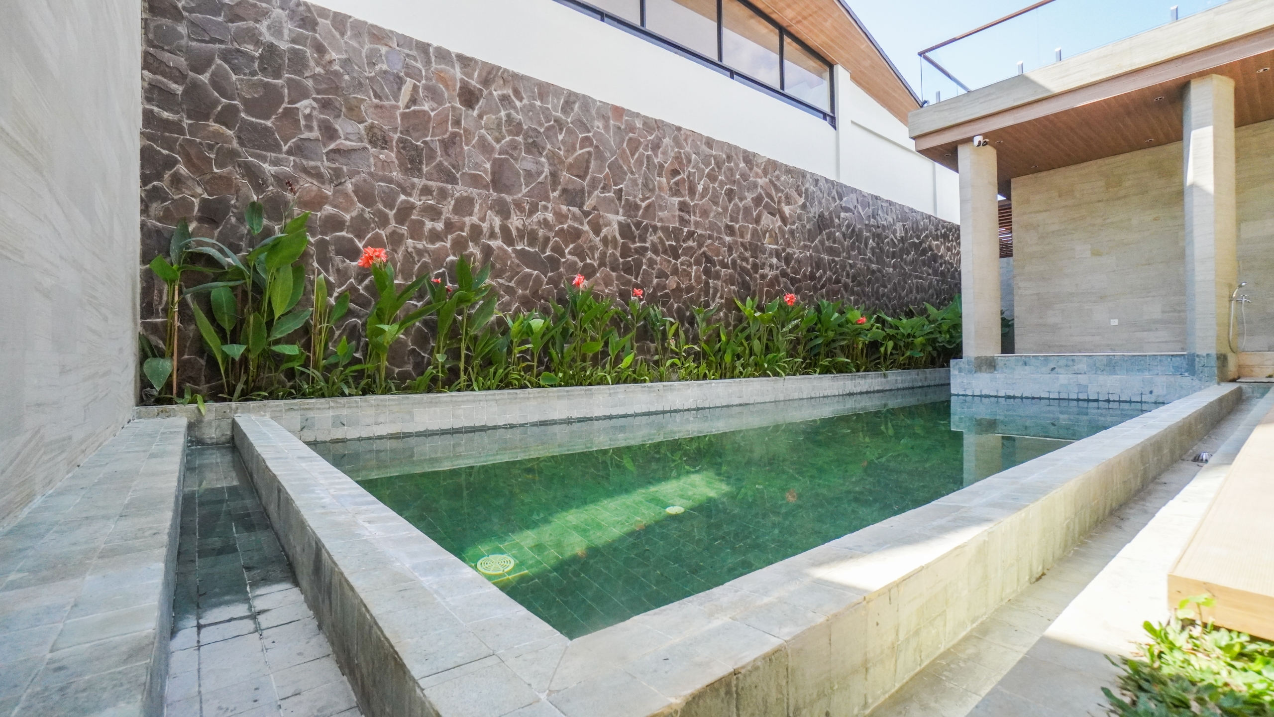 New Sanur Villa with 4 Bedrooms and Green View - Swimming Pool