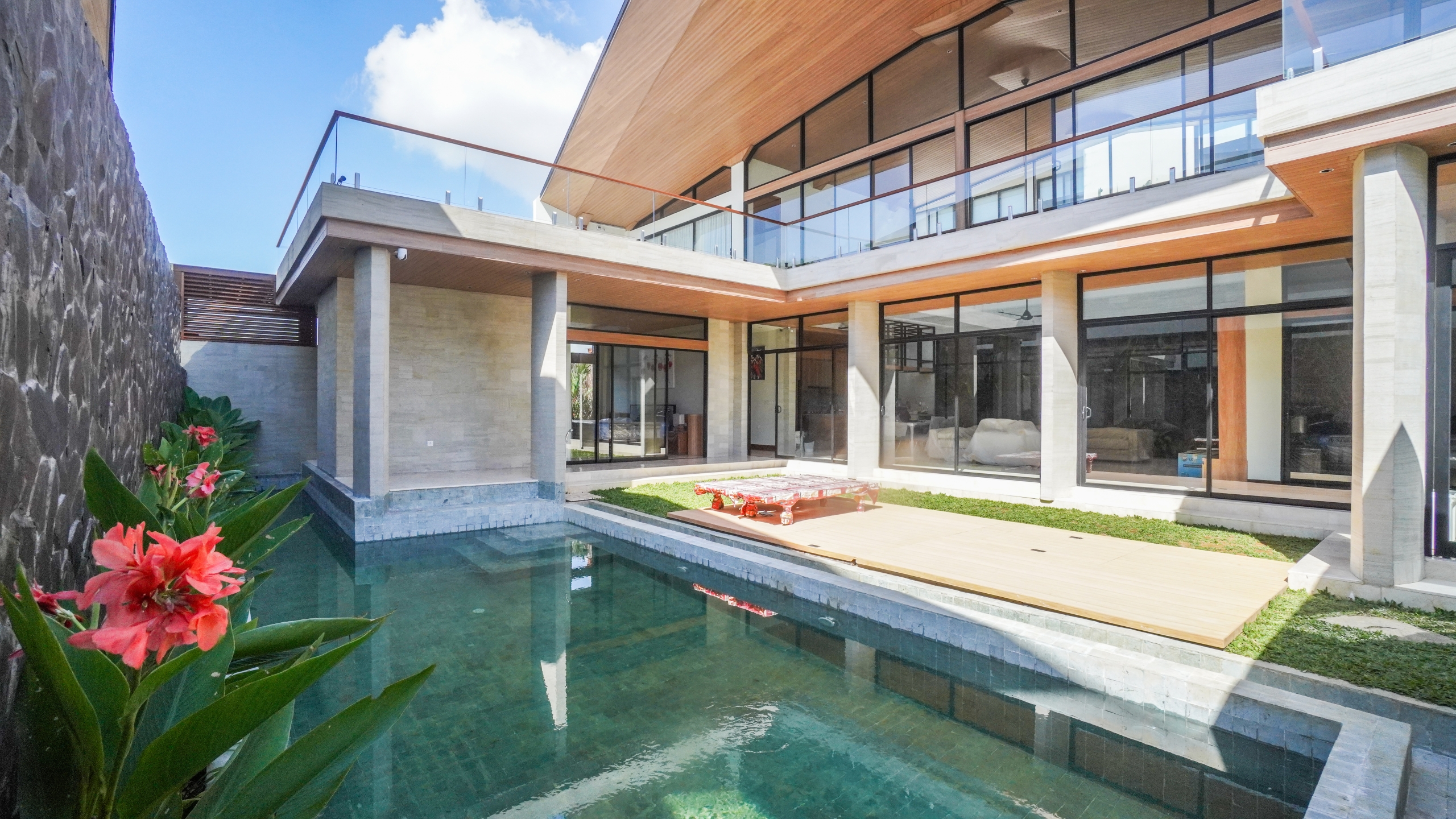 New Sanur Villa with 4 Bedrooms and Green View - Swimming Pool