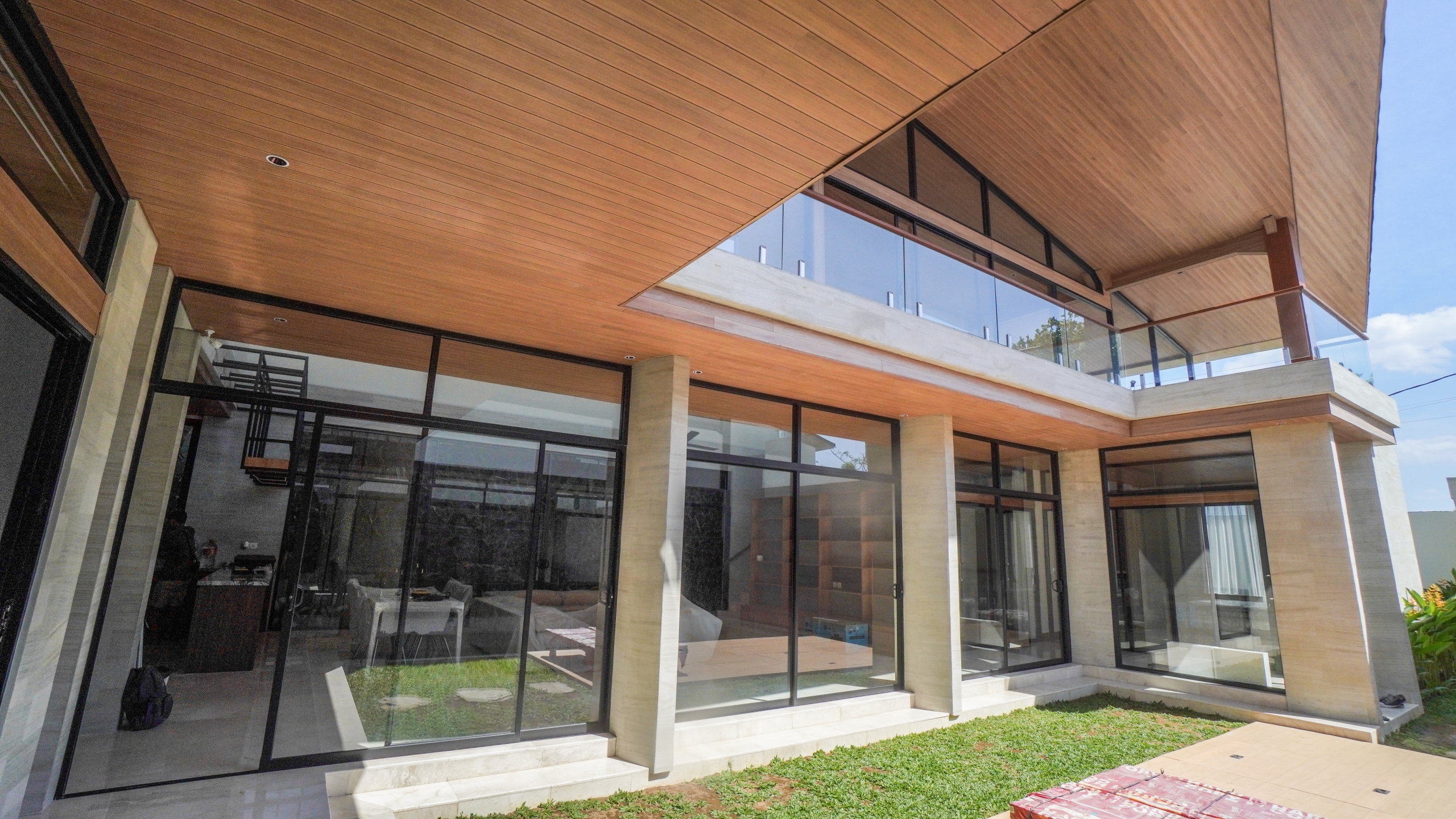 New Sanur Villa with 4 Bedrooms and Green View - Yard