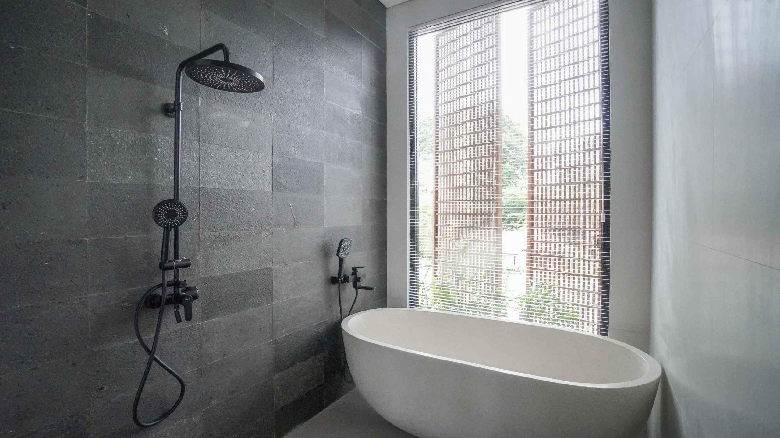 Brand New Villa with 3 Bedrooms in A Peaceful Kuwum Area - Bathroom