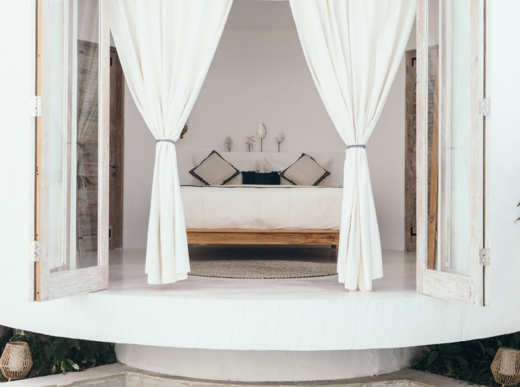 Four Tiny Villas, a 5-Bedrooms Investment in Pererenan - Bedroom