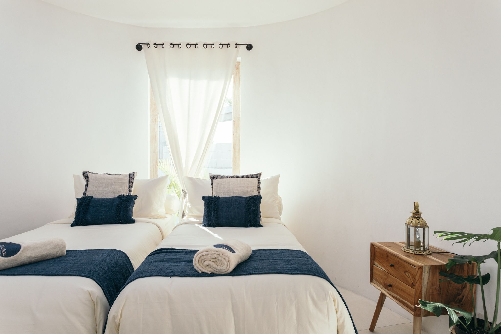 Four Tiny Villas, a 5-Bedrooms Investment in Pererenan - Bedroom