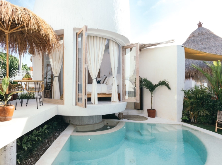 Four Tiny Villas, a 5-Bedrooms Investment in Pererenan - Pool