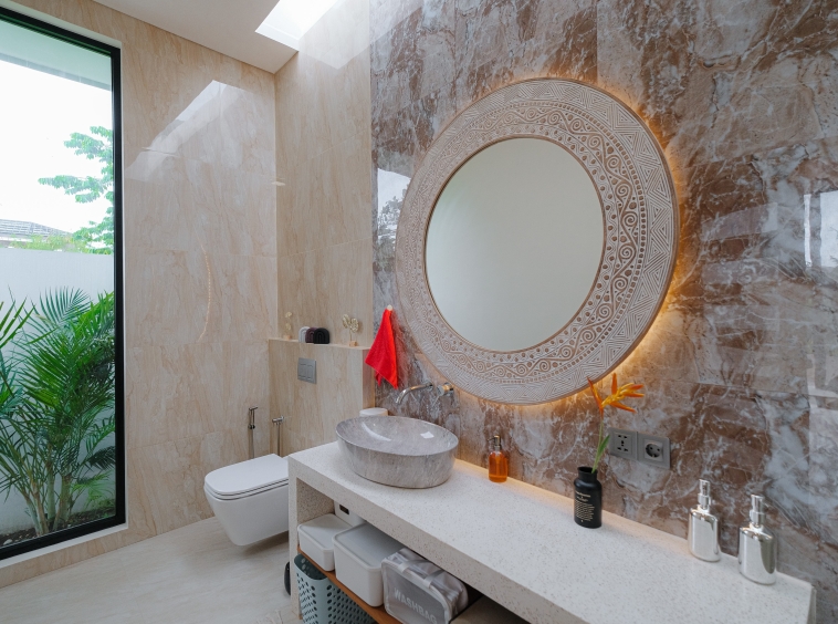 Ready, 2-Bedroom Villa with Stunning Green Views - Bathroom