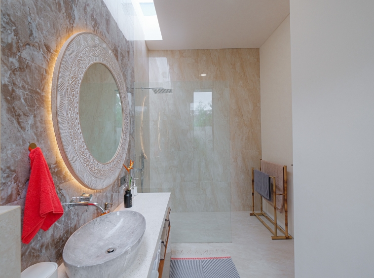 Ready, 2-Bedroom Villa with Stunning Green Views - Bathroom