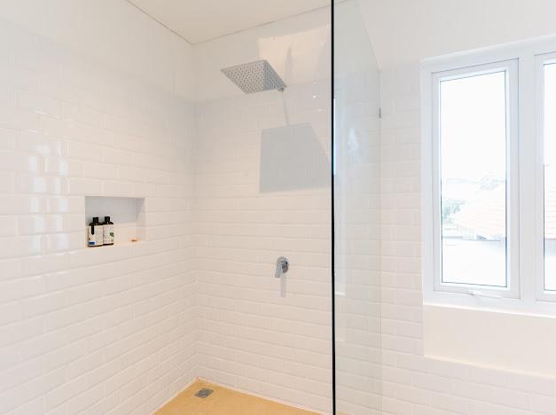 Modern Villa with Rice Field View Minutes from the Beach - Bathroom