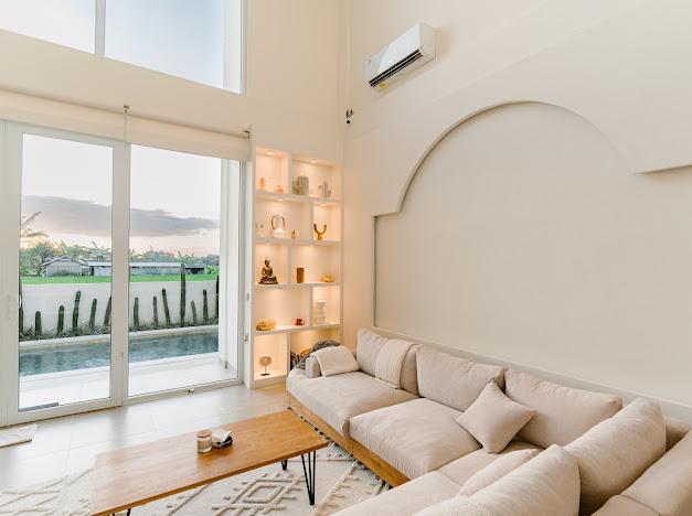 Modern Villa with Rice Field View Minutes from the Beach - Living Room