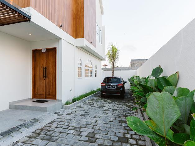 Modern Villa with Rice Field View Minutes from the Beach - Yard